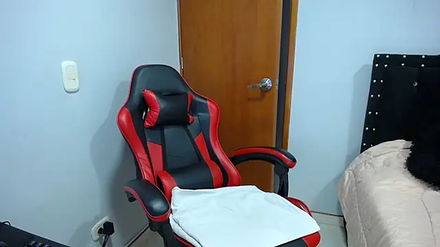 Ursulawhite69 online show from 12, 4, 2026