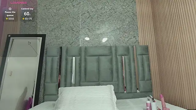 veronicaroose  online show from 25, 3, 2026