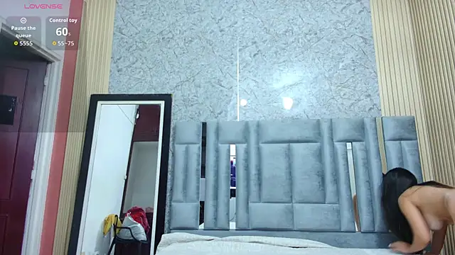 veronicaroose  online show from 18, 12, 2025