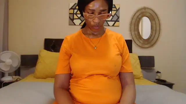 Creamyass22 online show from 24, 11, 2025