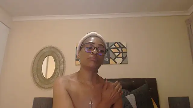 Creamyass22 online show from 15, 3, 2025