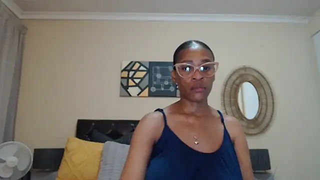 Creamyass22 online show from 18, 11, 2025