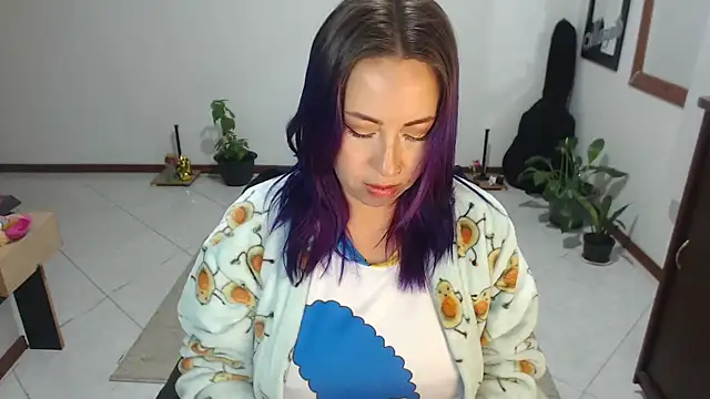 Snapshot of charlottezoe15 chatting on 22, 5, 2026 charlottezoe15 online show from 22, 5, 2026