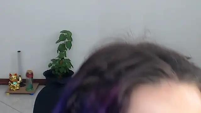 Snapshot of charlottezoe15 chatting on 13, 5, 2026 charlottezoe15 online show from 13, 5, 2026