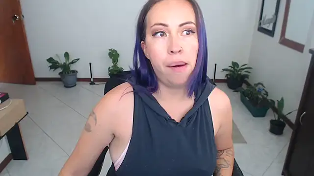 Snapshot of charlottezoe15 chatting on 12, 6, 2026 charlottezoe15 online show from 12, 6, 2026