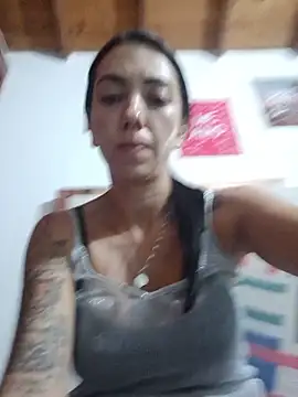 LunaZambrano online show from 4, 6, 2026