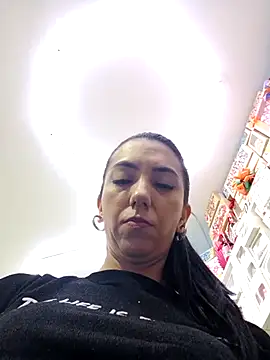 LunaZambrano online show from 2, 3, 2026