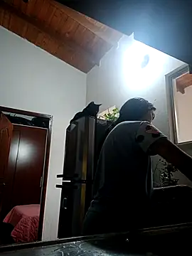 LunaZambrano online show from 7, 2, 2026