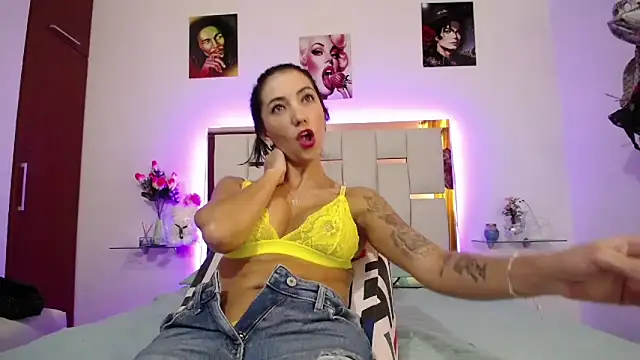 LunaZambrano online show from 19, 3, 2025