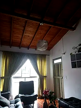 LunaZambrano online show from 4, 4, 2026