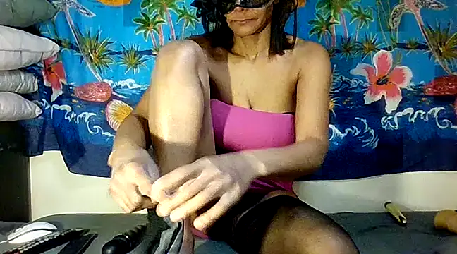 laetitiafun online show from 18, 2, 2025