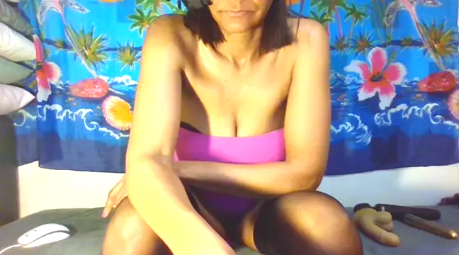 laetitiafun online show from 8, 3, 2025