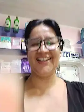 Snapshot of keilymadam chatting on 4, 6, 2026 keilymadam online show from 4, 6, 2026