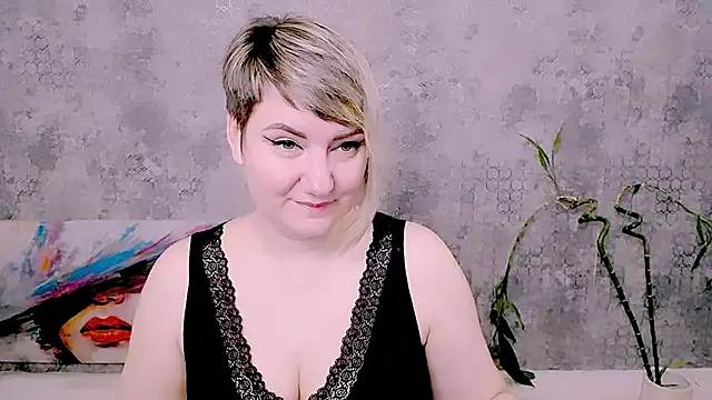 Djullia online show from 11, 5, 2026