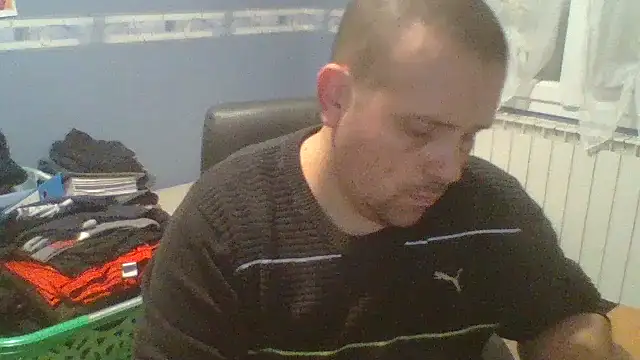 manubm03 online show from 2, 12, 2025