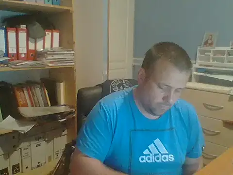 manubm03 online show from 22, 4, 2026