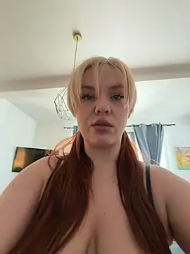 Snapshot of AnjaAmelia chatting on 28, 4, 2026 AnjaAmelia online show from 28, 4, 2026