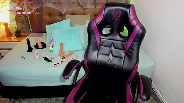 mila katts online show from 25, 10, 2025