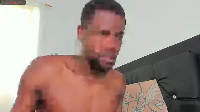 Snapshot of santi_brown chatting on 17, 10, 2025 santi brown online show from 17, 10, 2025