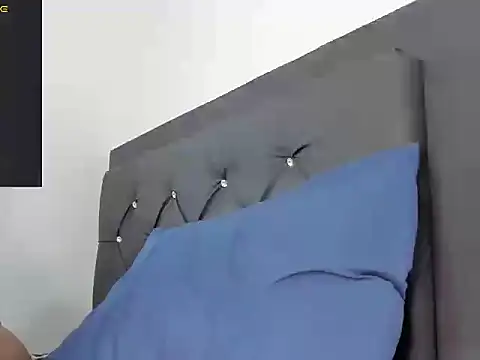 Snapshot of santi_brown chatting on 14, 11, 2025 santi brown online show from 14, 11, 2025