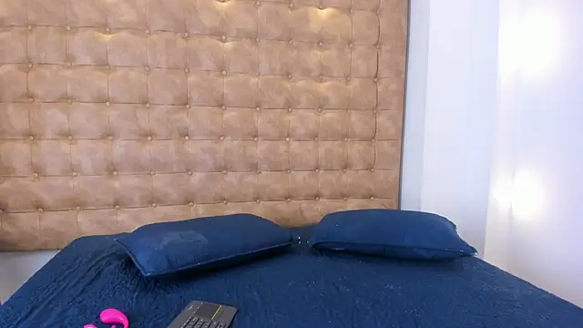 violet giraldo online show from 16, 7, 2026