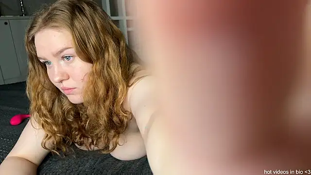 Lovely Bunnyhot online show from 1, 4, 2026