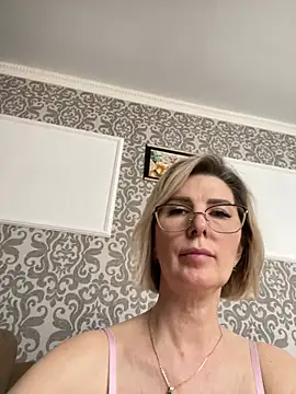 sensualEmilia online show from 11, 4, 2026