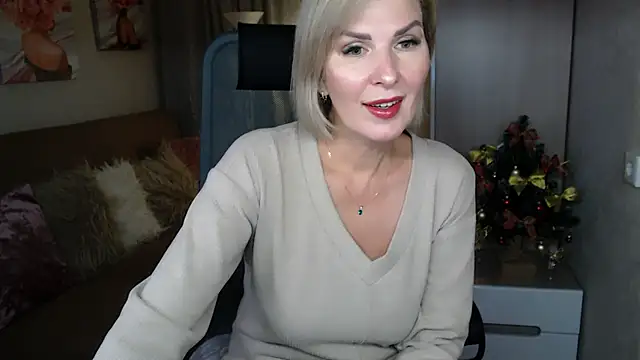 sensualEmilia online show from 15, 12, 2024
