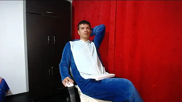 Snapshot of Deiby_casas chatting on 13, 10, 2025 Deiby casas online show from 13, 10, 2025