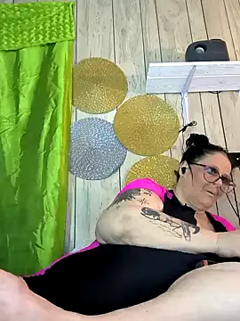 davisdesiresxh online show from 16, 1, 2025
