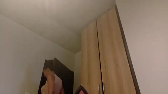 RoyalNerfititi online show from 3, 2, 2026