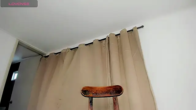 Genesis Sandoval online show from 28, 3, 2026