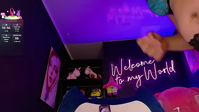 Katiehill 1 online show from 13, 4, 2026