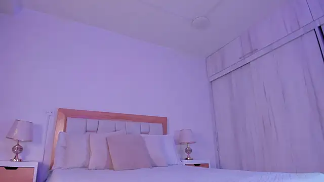 mia hank online show from 22, 12, 2025