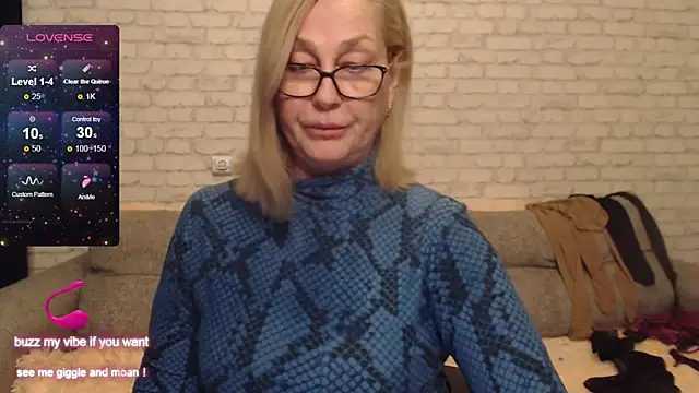 IlariaCetoi online show from 12, 3, 2025