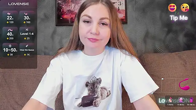 Snapshot of CassieMils chatting on 12, 1, 2026 CassieMils online show from 12, 1, 2026