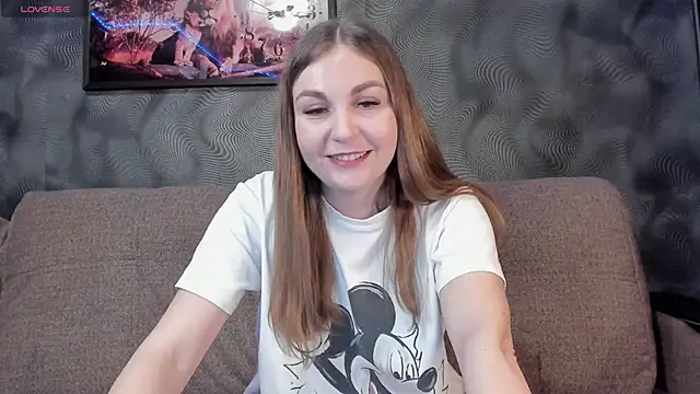 CassieMils online show from 11, 2, 2025