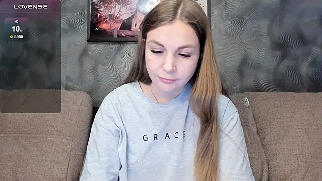 Snapshot of CassieMils chatting on 12, 2, 2026 CassieMils online show from 12, 2, 2026