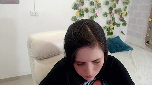 tania sweet   online show from 24, 10, 2025