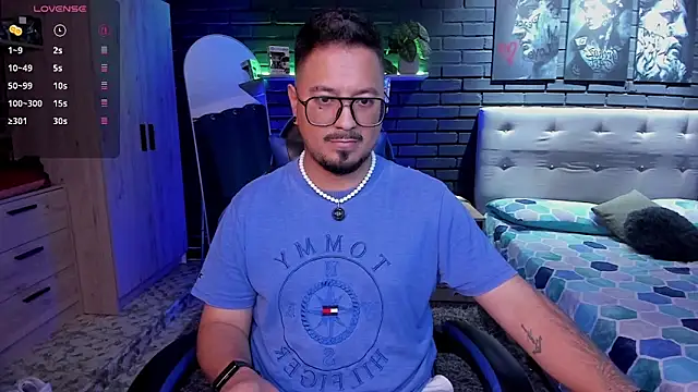 DaviidEvans  online show from 9, 4, 2026