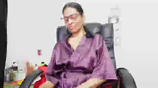 Snapshot of Aries_Mature chatting on 22, 6, 2026 Aries Mature online show from 22, 6, 2026