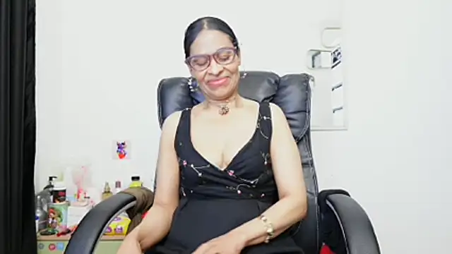 Snapshot of Aries_Mature chatting on 11, 6, 2026 Aries Mature online show from 11, 6, 2026