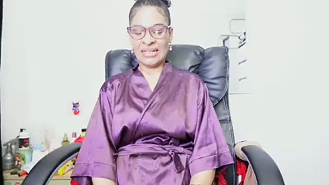Snapshot of Aries_Mature chatting on 29, 6, 2026 Aries Mature online show from 29, 6, 2026