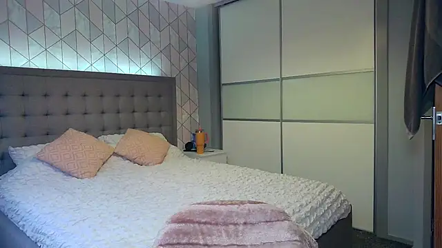 FluffyGalore online show from 5, 12, 2024