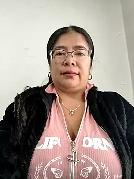 Snapshot of __valentina18 chatting on 10, 11, 2025 valentina18 online show from 10, 11, 2025