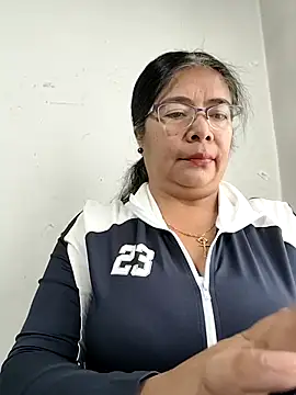 Snapshot of __valentina18 chatting on 31, 10, 2025 valentina18 online show from 31, 10, 2025