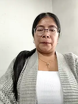 Snapshot of __valentina18 chatting on 15, 11, 2025 valentina18 online show from 15, 11, 2025