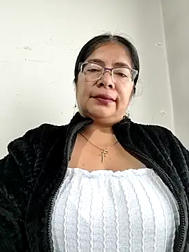 Snapshot of __valentina18 chatting on 19, 11, 2025 valentina18 online show from 19, 11, 2025