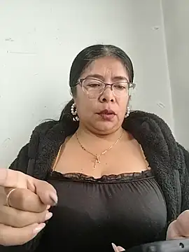   valentina18 online show from 4, 12, 2025