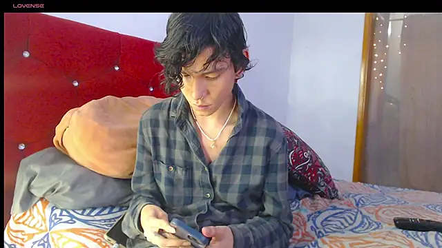 Snapshot of LAICK_01 chatting on 23, 4, 2026 LAICK 01 online show from 23, 4, 2026